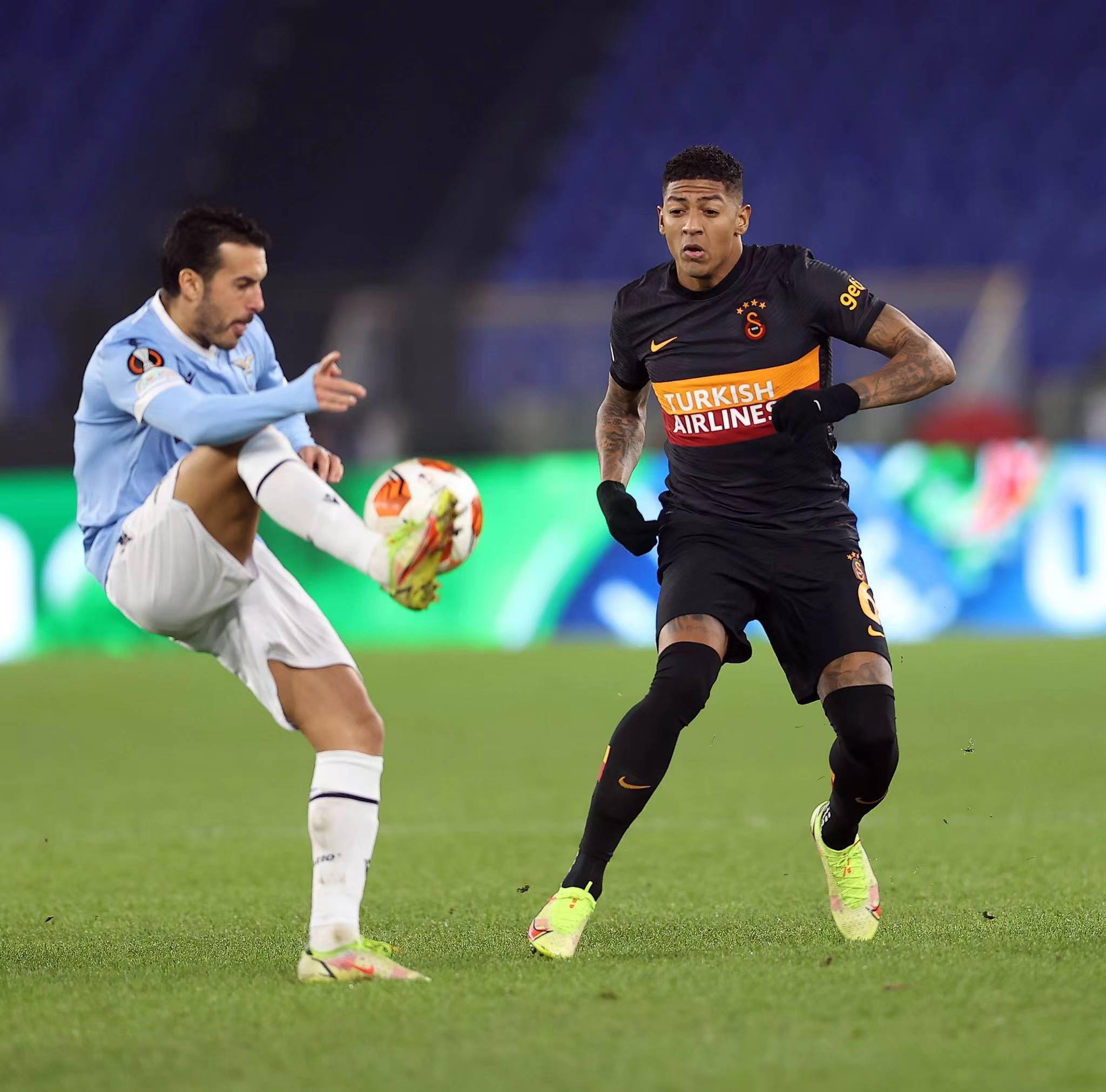 半岛综合体育官方app下载-包含罗马逼平劲旅，保持不败战绩的词条