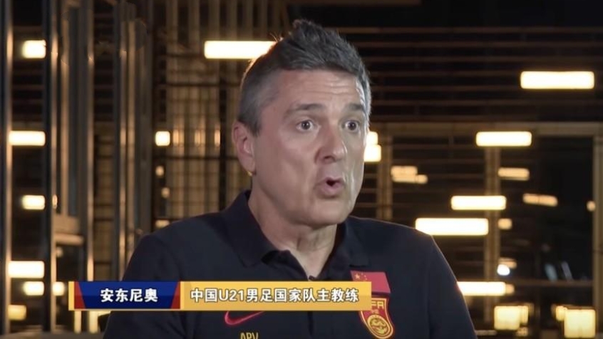 半岛app官方下载-关于主教练调整战术，球队提升实力的信息